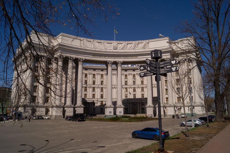 МЗС висловилося про українських чоловіків у ЄС: чи можуть їх позбавити захисту МЗС України / © pexels.com