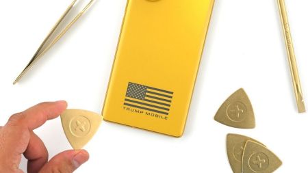 Trump Mobile T1 / Фото з відкритих джерел