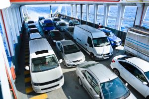 Українцям перепишуть правила ввезення посилок і авто: до чого готуватися покупцям Митниця / © unsplash.com