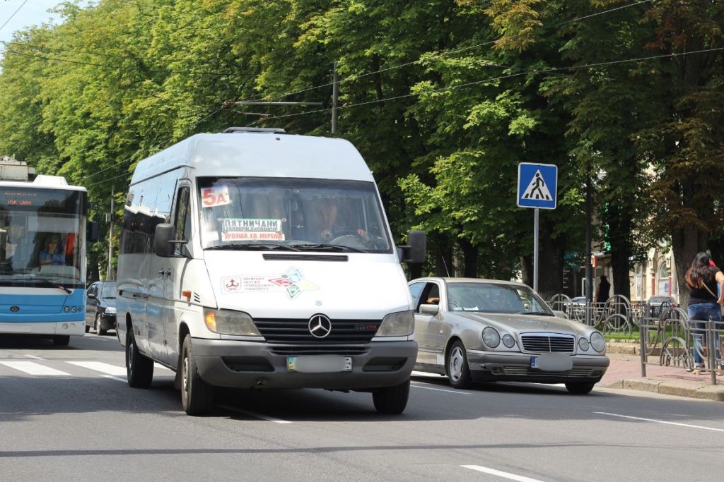 Маршрутки можуть різко подорожчати: яку ціну готують для пасажирів Маршрутки / Фото з відкритих джерел