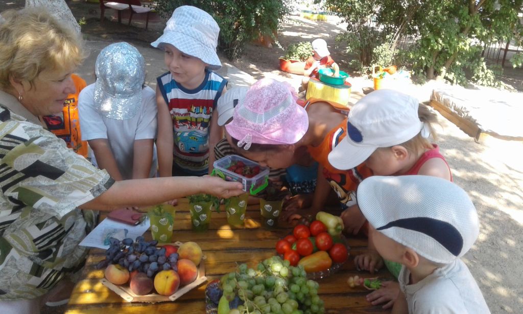 Не всі батьки про це знають: який головний убір рятує дитину від спеки Діти / Фото з відкритих джерел