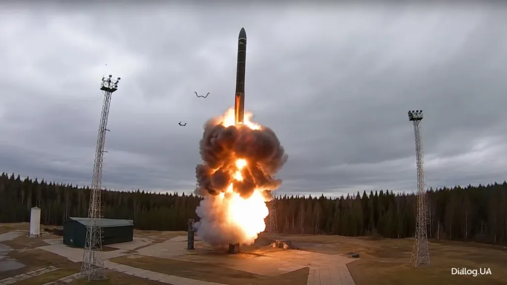 Росія застрягла в СРСР: яка деталь підводить “Орешник” Орешник / Фото з відкритих джерел