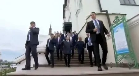 Охоронець Путіна назвав людей на зустрічі “масовкою”: що потрапило на відео Путін / Фото з відкритих джерел