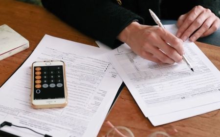 Податкова почала карати гривнею: за які порушення можуть вліпити штрафи на десятки тисяч Податкова / Фото з відкритих джерел