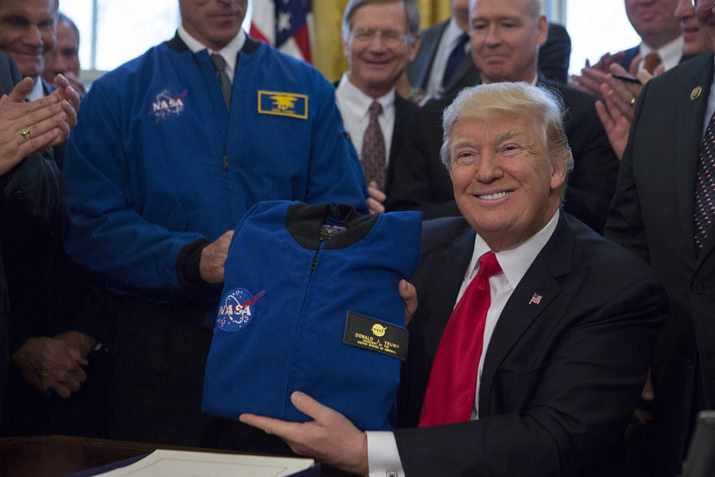 Басейн Трампа позеленів і почав вбивати птахів: що пішло не так із реконструкцією Трамп / Фото з відкритих джерел