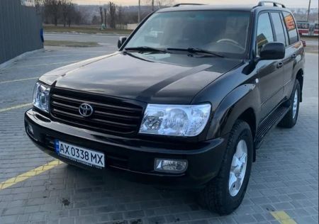 Toyota Land Cruiser / Фото з відкритих джерел