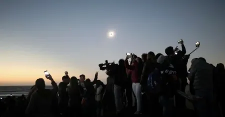 Сонячне затемнення / Фото з відкритих джерел