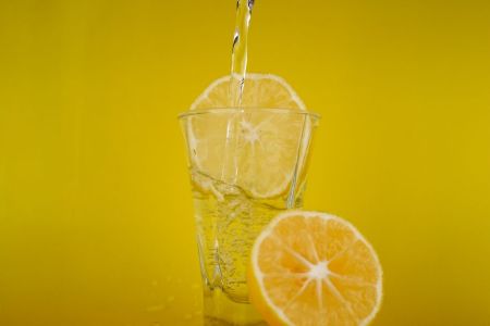 Вода з лимоном / © pexels.com