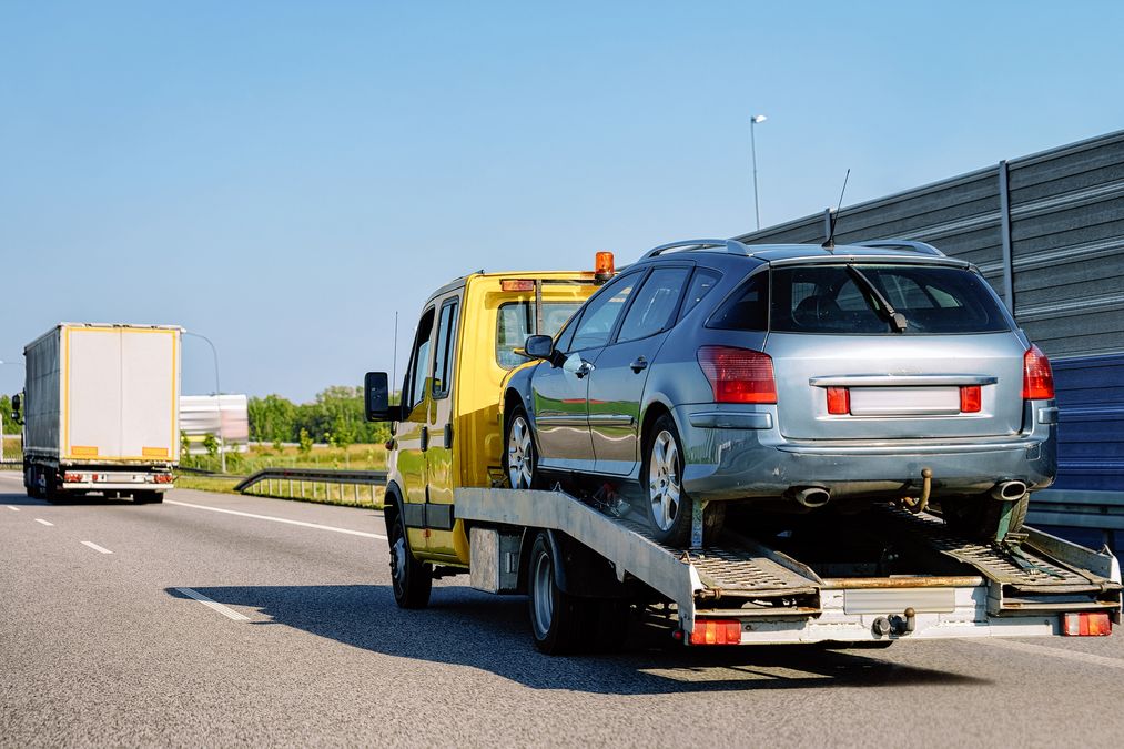Швидше за швидку: як евакуатор примчав до авто депутатки за кілька хвилин Паркування / Фото з відкритих джерел