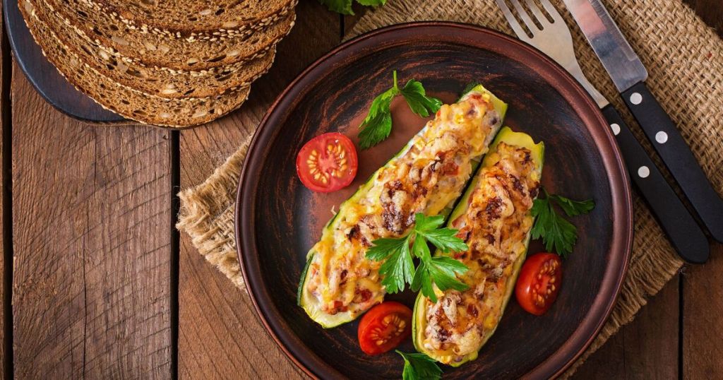Готується просто, а смакує дорого: рецепт кабачків із куркою та сиром Кабачки / Фото з відкритих джерел