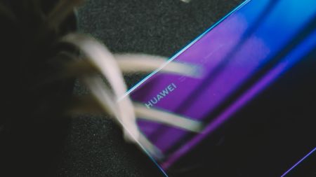 Пекін робить ставку на Huawei: Nvidia витісняють із ринку ШІ Huawei / © unsplash.com