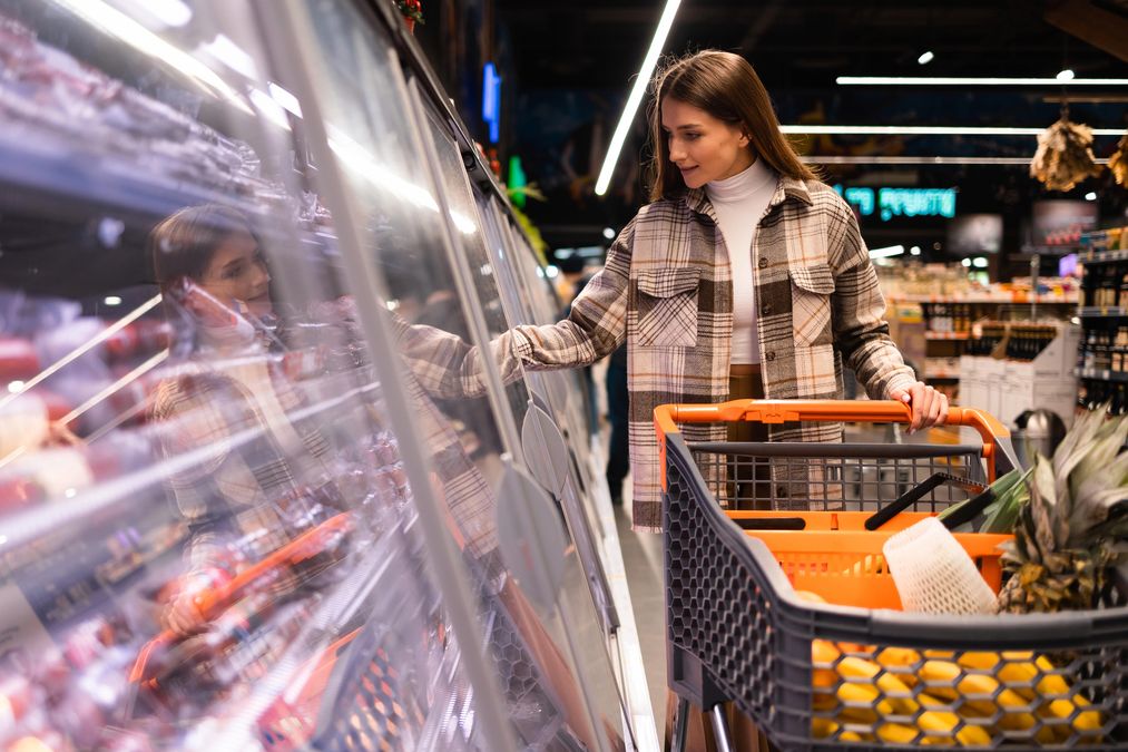 Українцям хочуть безкоштовно роздавати продукти з магазинів: які товари можуть потрапити у набори Продукти / Фото з відкритих джерел