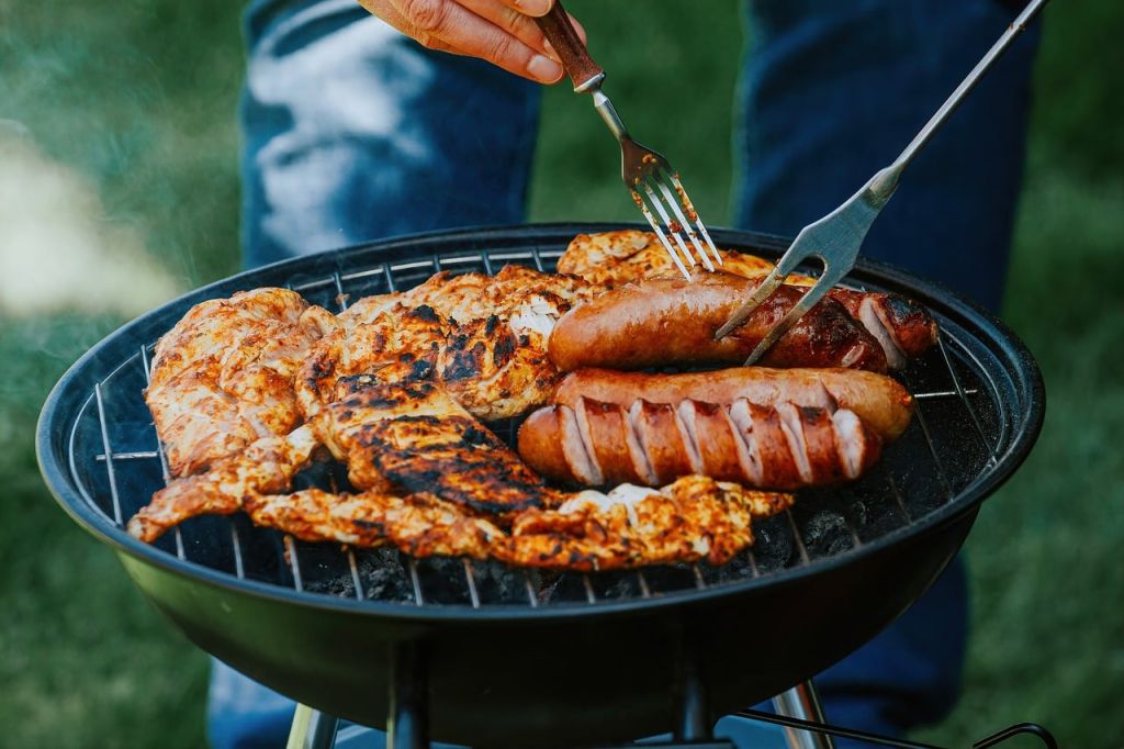 Гості не захочуть розходитися: секрети ідеального літнього барбекю Барбекю / © pixabay.com