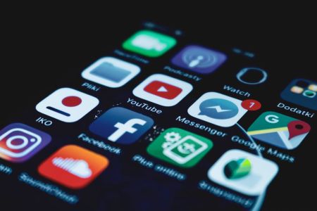Телефон вкрали або загубили: як знайти Android чи iPhone Android / © pexels.com