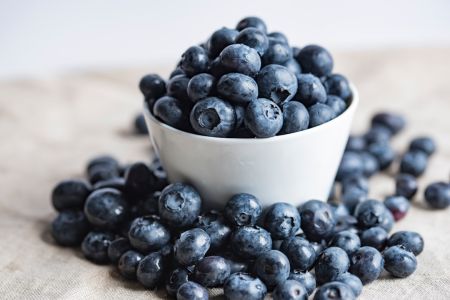 Лохина різко втратила в ціні: скільки тепер коштує найдорожча ягода Лохина / © unsplash.com