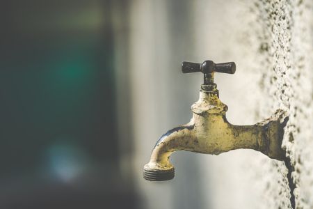 Тарифи на воду / © unsplash.com
