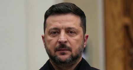 Зеленський попросив у партнерів 300 ракет Patriot: що це дасть Україні Володимир Зеленський / Фото з відкритих джерел