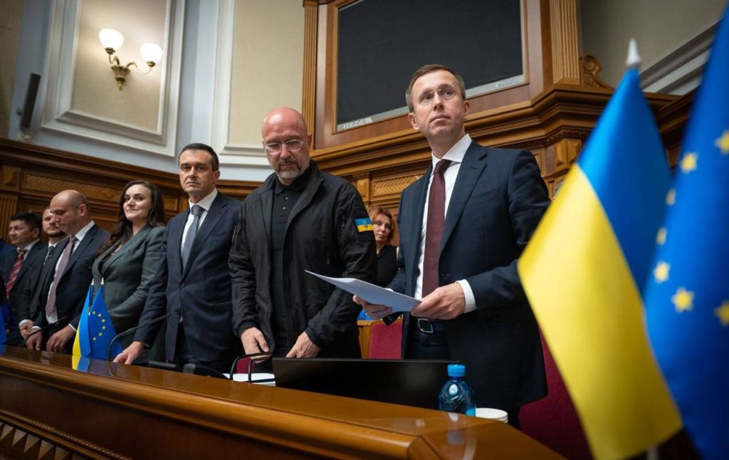 Зеленський перекроїв верхівку влади: хто отримав найважливіші посади Володимир Зеленський / Фото з відкритих джерел