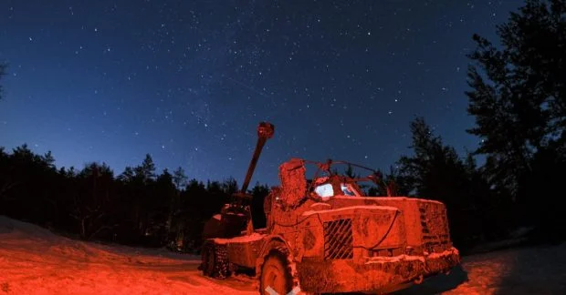 Чому військові вночі користуються лише червоним світлом: секрет виявився неочевидним Військові / Фото з відкритих джерел