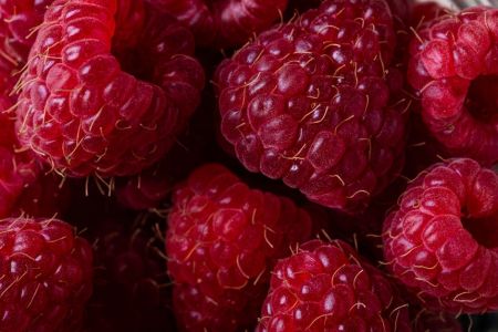 Не тільки від застуди: вчені розкрили несподівану користь звичайної малини Малина / © pexels.com