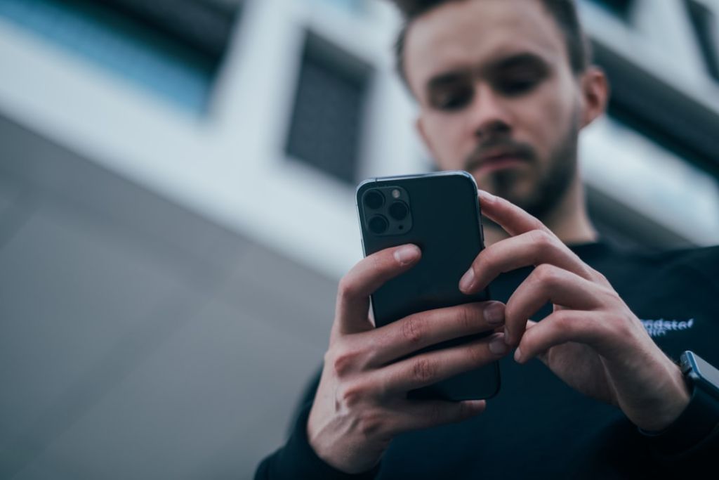 Смартфон / © unsplash.com