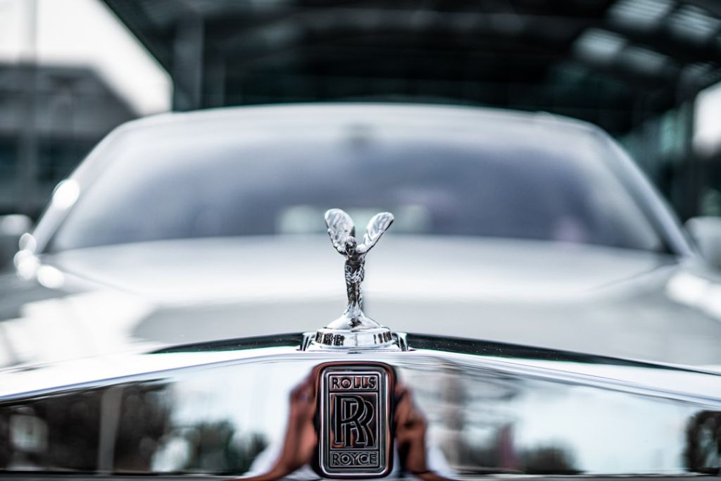 Rolls-Royce, Porsche і Tesla: які автомобілі українці дарували найчастіше Rolls-Royce / © unsplash.com